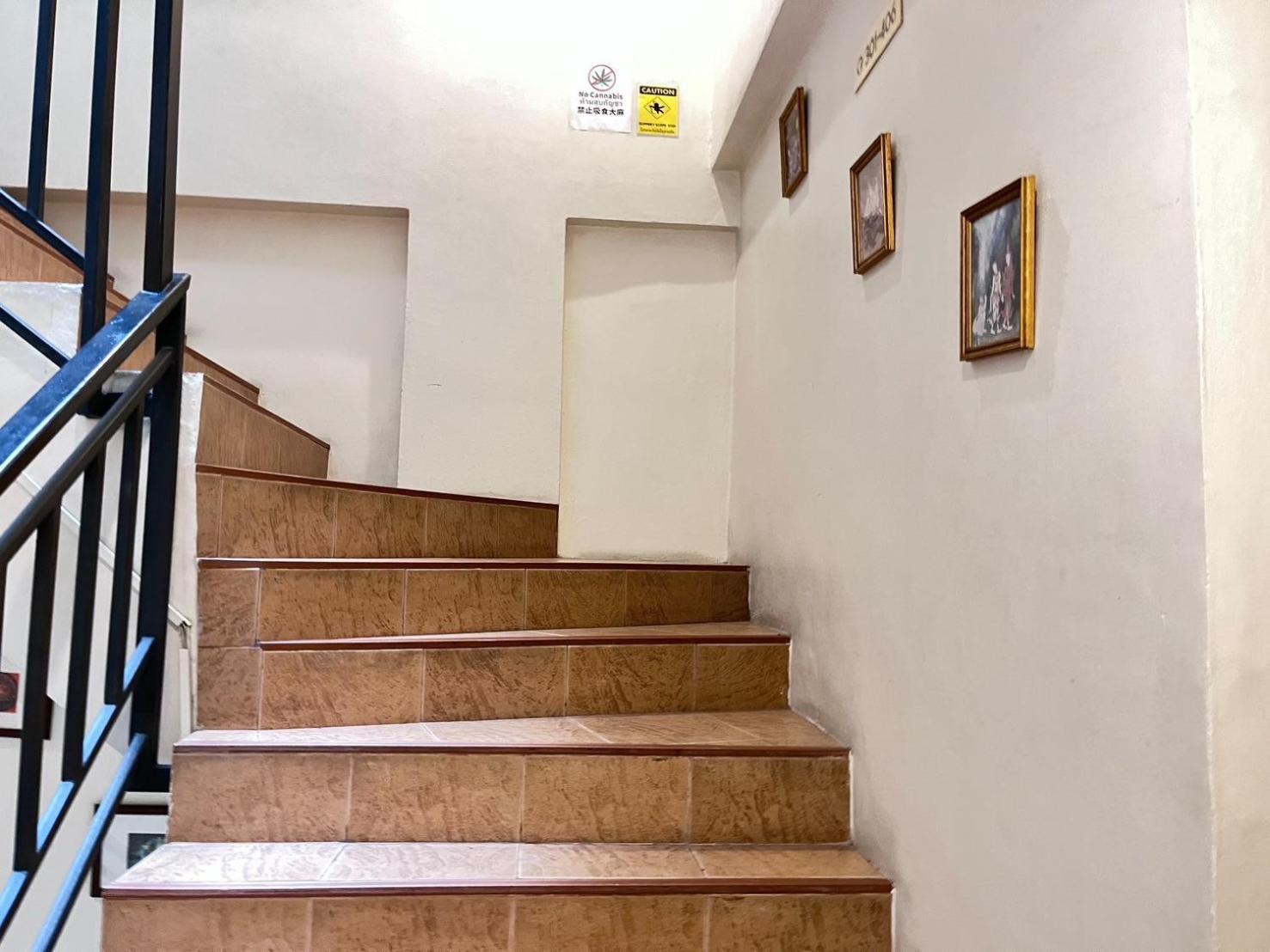 Lub Sbuy Hostel Phuket Exteriör bild